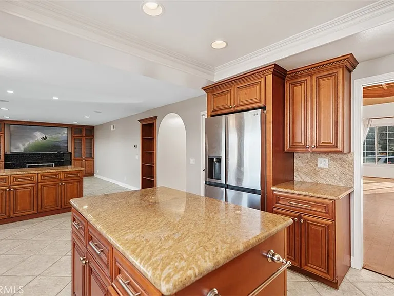 24001 Swallowtail Dr — Photo 11