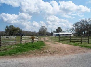 6563 Old Highway Rd, Inez, TX 77968