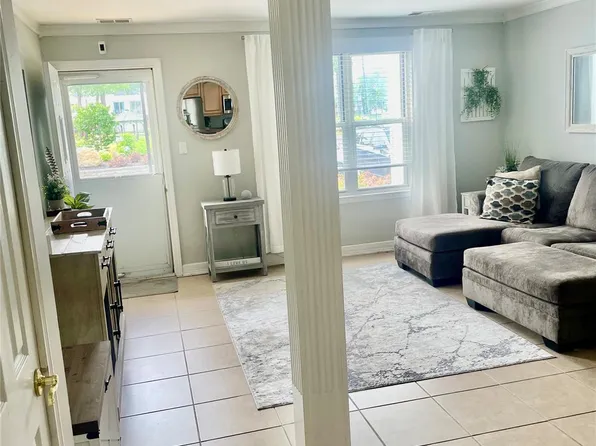 51 Rocky Pt Yaphank Rd Unit 1 #1, Rocky Point, NY 11778