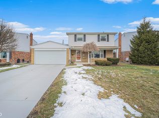 12937 Picadilly Dr, Sterling Heights, MI 48312