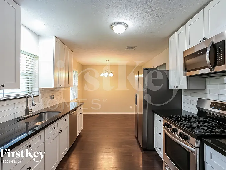 1610 Atlanta St — Photo 6