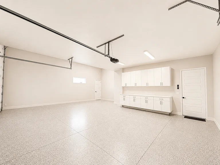 253 S 660 W — Photo 30