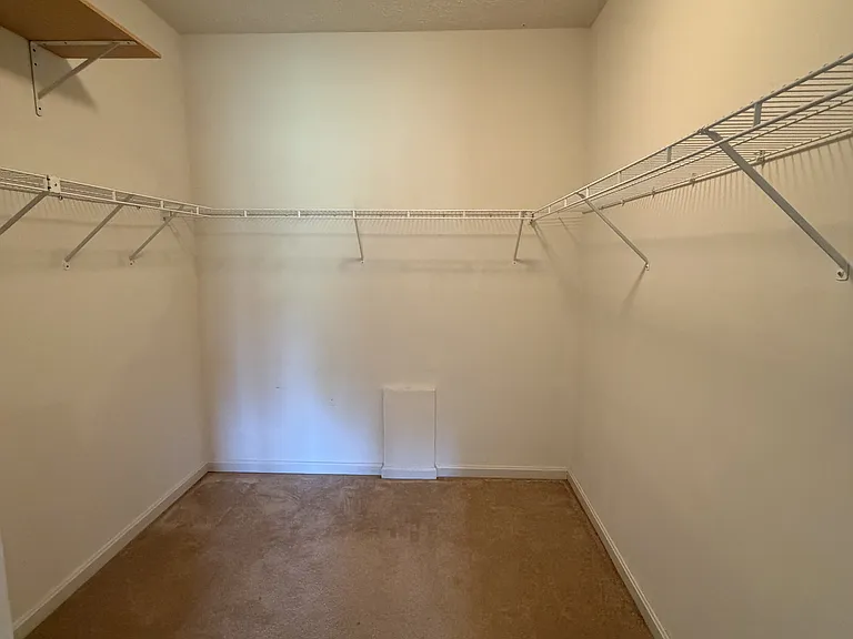 9008 Executive Club Dr — Photo 16