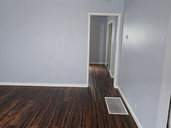3rd image of 342 Main St