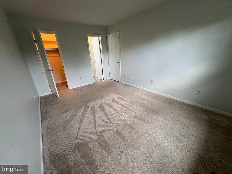 307 Charles St — Photo 15