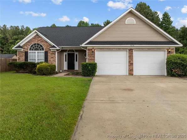 705 Fairfield Cir, Raeford, NC 28376