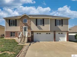 8764 Colby St, Lincoln, NE 68505