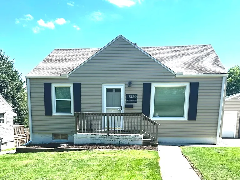 5129 Woolworth Ave — Photo 1
