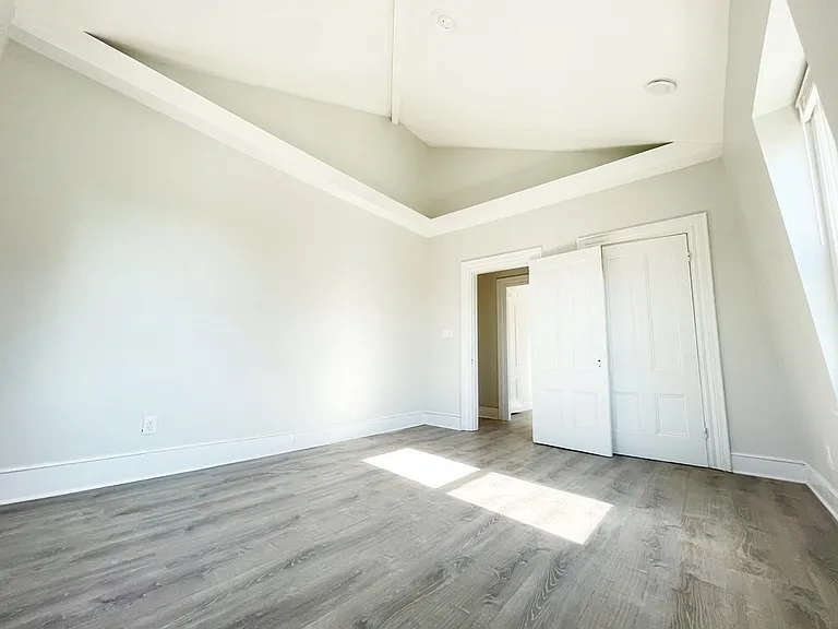 30 Woodbine St #2 — Photo 9