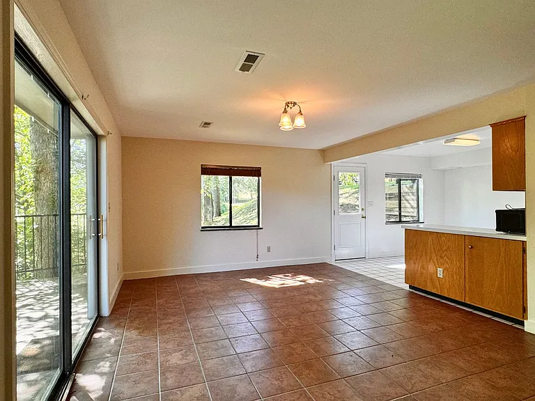 2472 Red Hill Rd — Photo 41