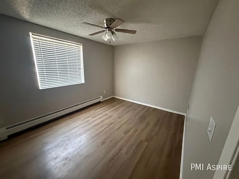3333 Grant St #205 — Photo 8