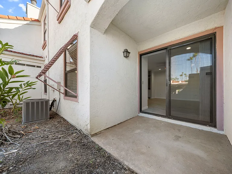 9424 Twin Trails Dr #103 — Photo 36