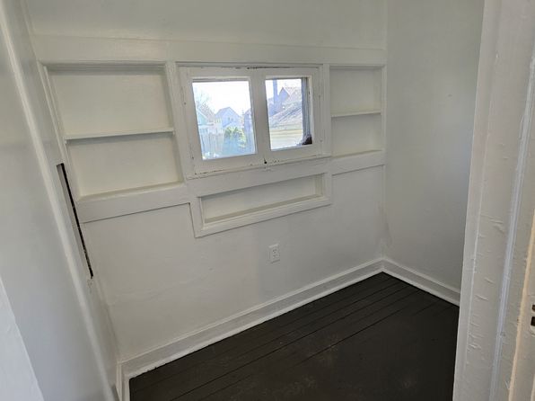 25-27 N Hartford Ave