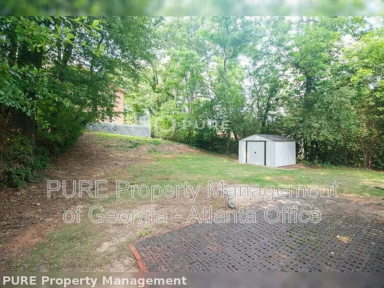 439 Chester St SE — Photo 18