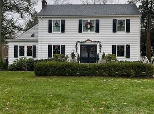 25 Ridge Rd, Rumson, NJ 07760