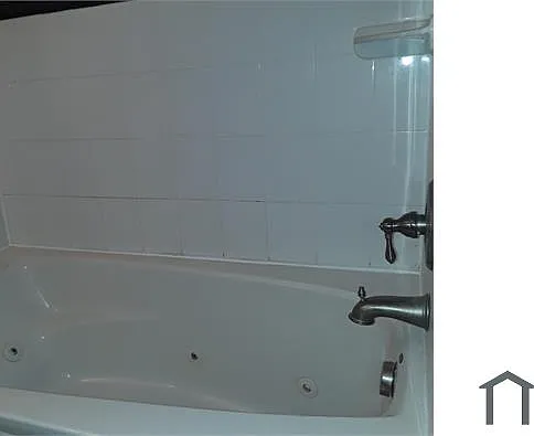 10105 Prince Pl #202 — Photo 3