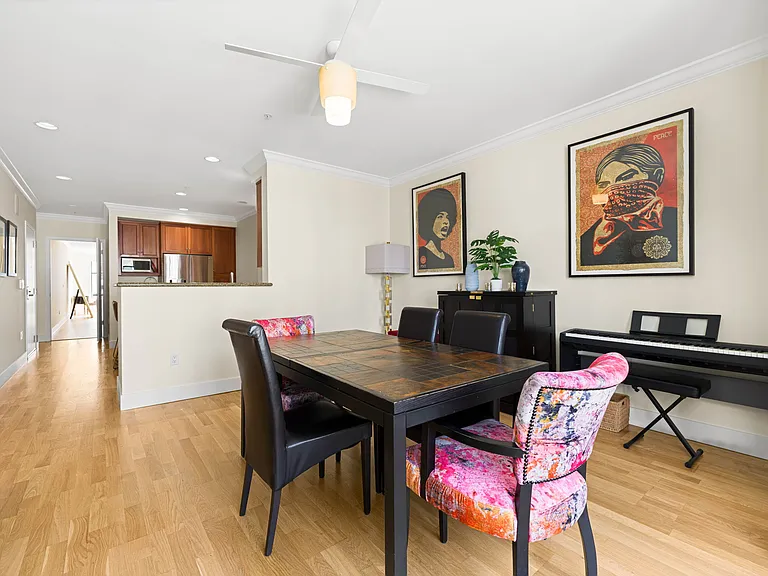 1081 Pine St #301 — Photo 16