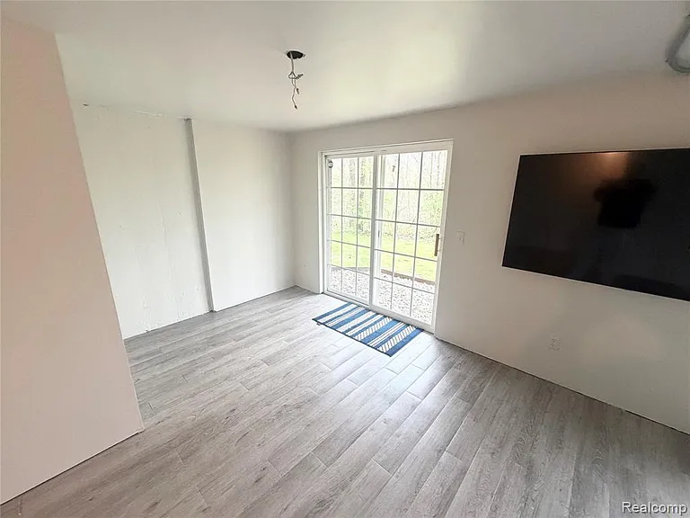 3044 Barclay Way — Photo 35