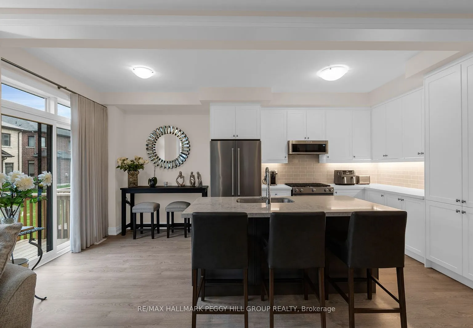 3 bed, $2,900 — Photo 4