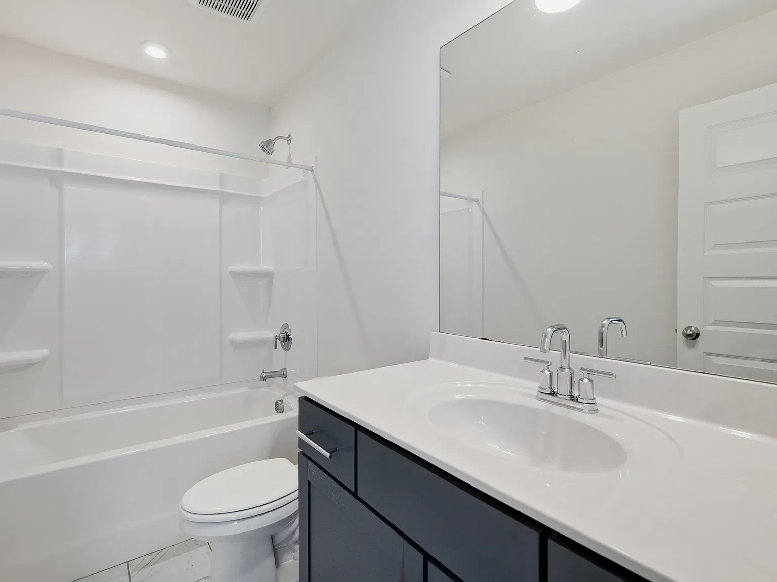 4 bed, 3.5 bath, 2574 sqft, $3,150 — Photo 3