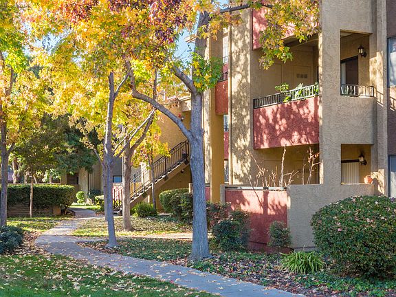 Verde Apartments