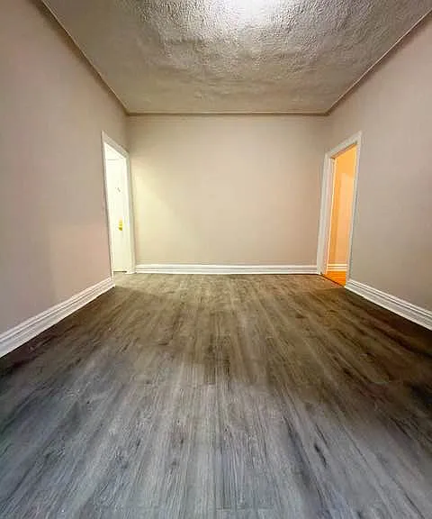 5009 Broadway #2 — Photo 6