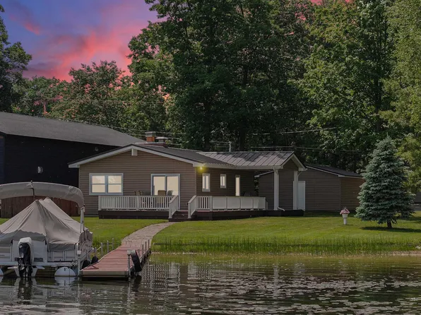 7389 W White Birch Ave, Lake City, MI 49651
