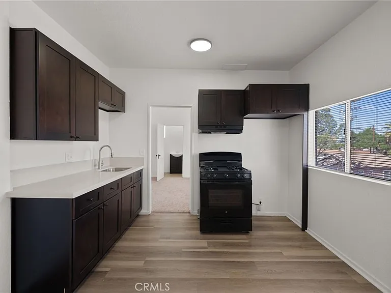 927 Orange St #5 — Photo 6