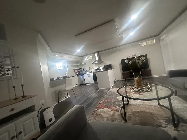 307 Ebaugh Dr SE — Photo 1