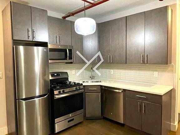 2nd image of 1621 Nostrand Ave APT 3R