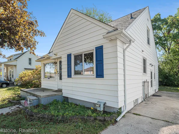 1197 Catalpa Dr, Berkley, MI 48072