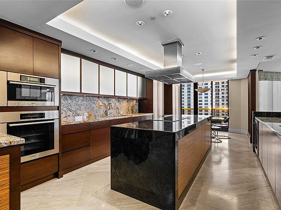 3rd image of 9999 Collins Ave APT 9J