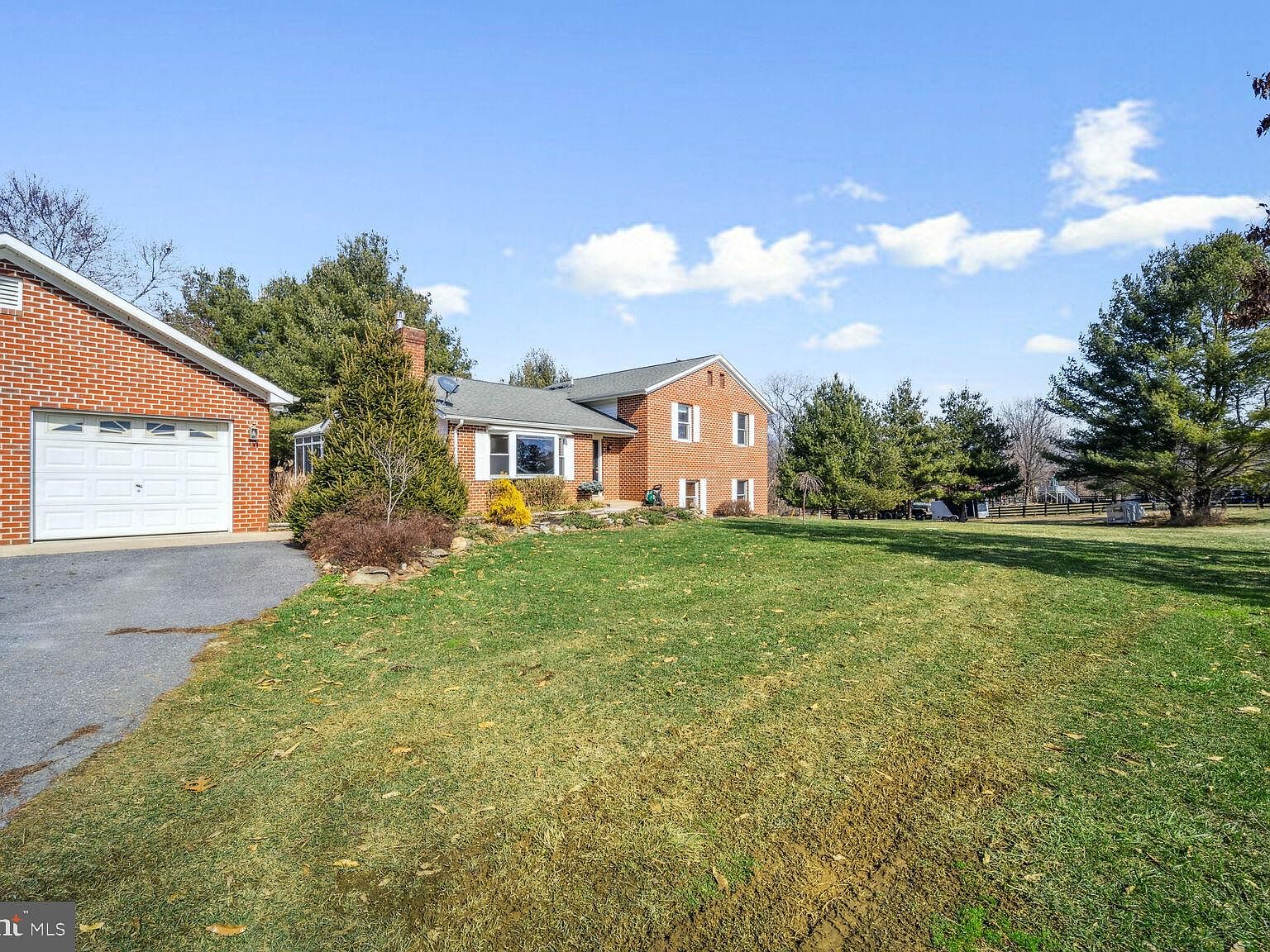 38367 Stevens Rd, Lovettsville, VA 20180 | Zillow