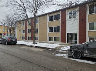 2457 W 69th St #6905-1S, Chicago, IL 60629