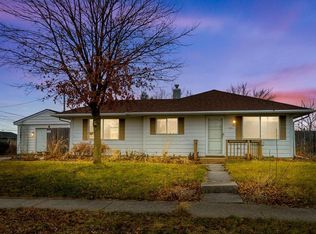 535 Grapevine Ln, Fort Wayne, IN 46825