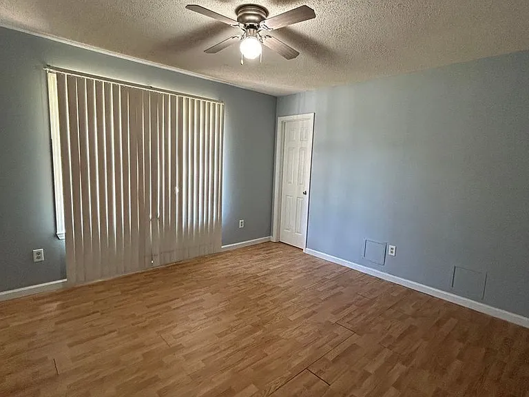 1012 Farr Ct — Photo 18