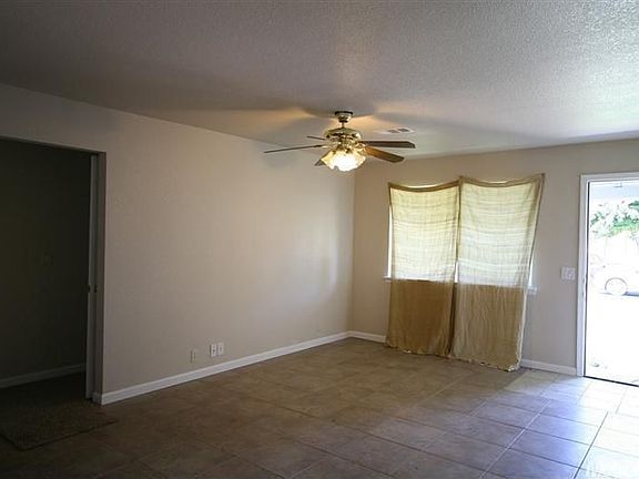 3rd image of 434 S Broadway Ave