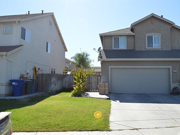 4th image of 9391 N Bogart Ct