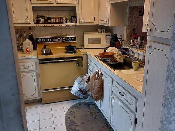 3rd image of 500 NE 12th Ave APT 404