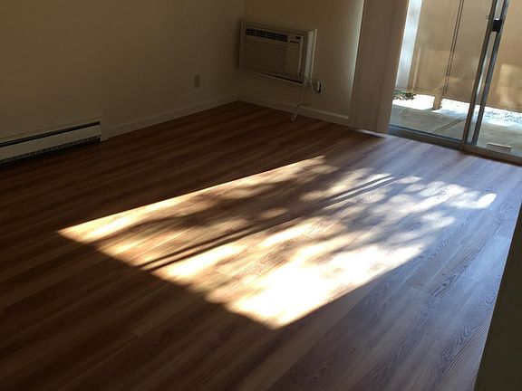 4th image of 427 Acalanes Dr #18