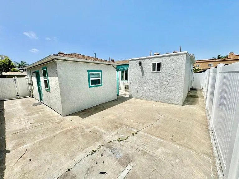 5075 Monroe Ave — Photo 19