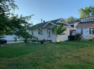 655 Maple Ave, Plymouth, MI 48170