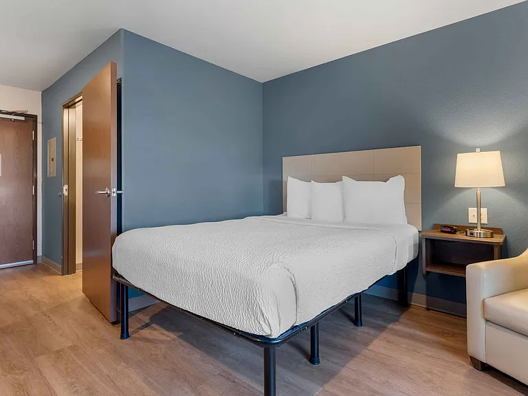 Studio Suite - 1 Queen Bed