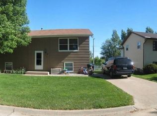 507 3rd Ave NW, Farley, IA 52046