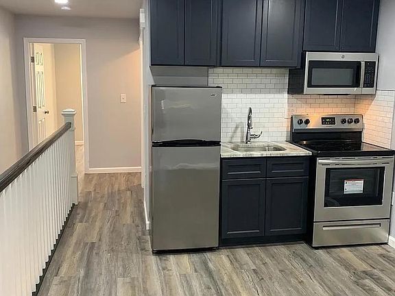 3rd image of 4428 Parrish St