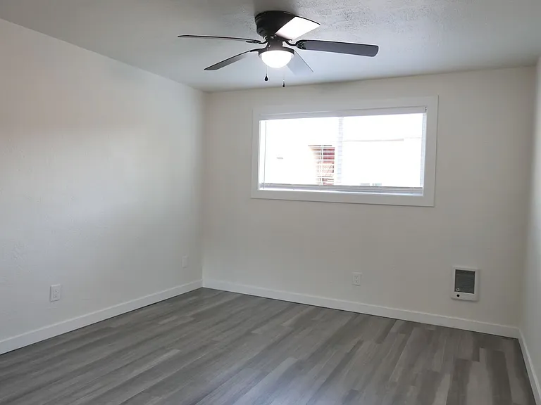 Westwood Apartments ** On-site Laundry Facilities, Off-Street Parking & Private Patio or Balcony — Photo 58