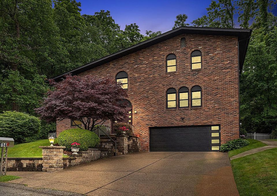 1st image of 114 Larchwood Dr