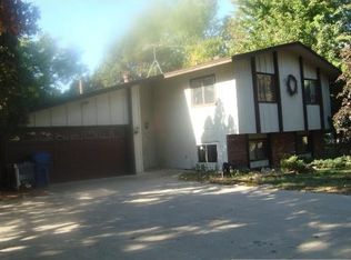 8225 Brandywine Pkwy, Brooklyn Park, MN 55444