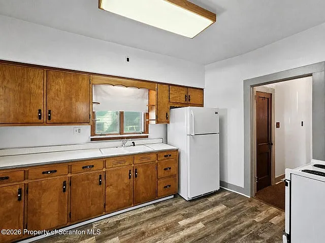 132 Smith - 1 — Photo 2