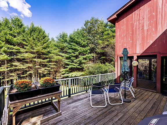 Furnished Deck